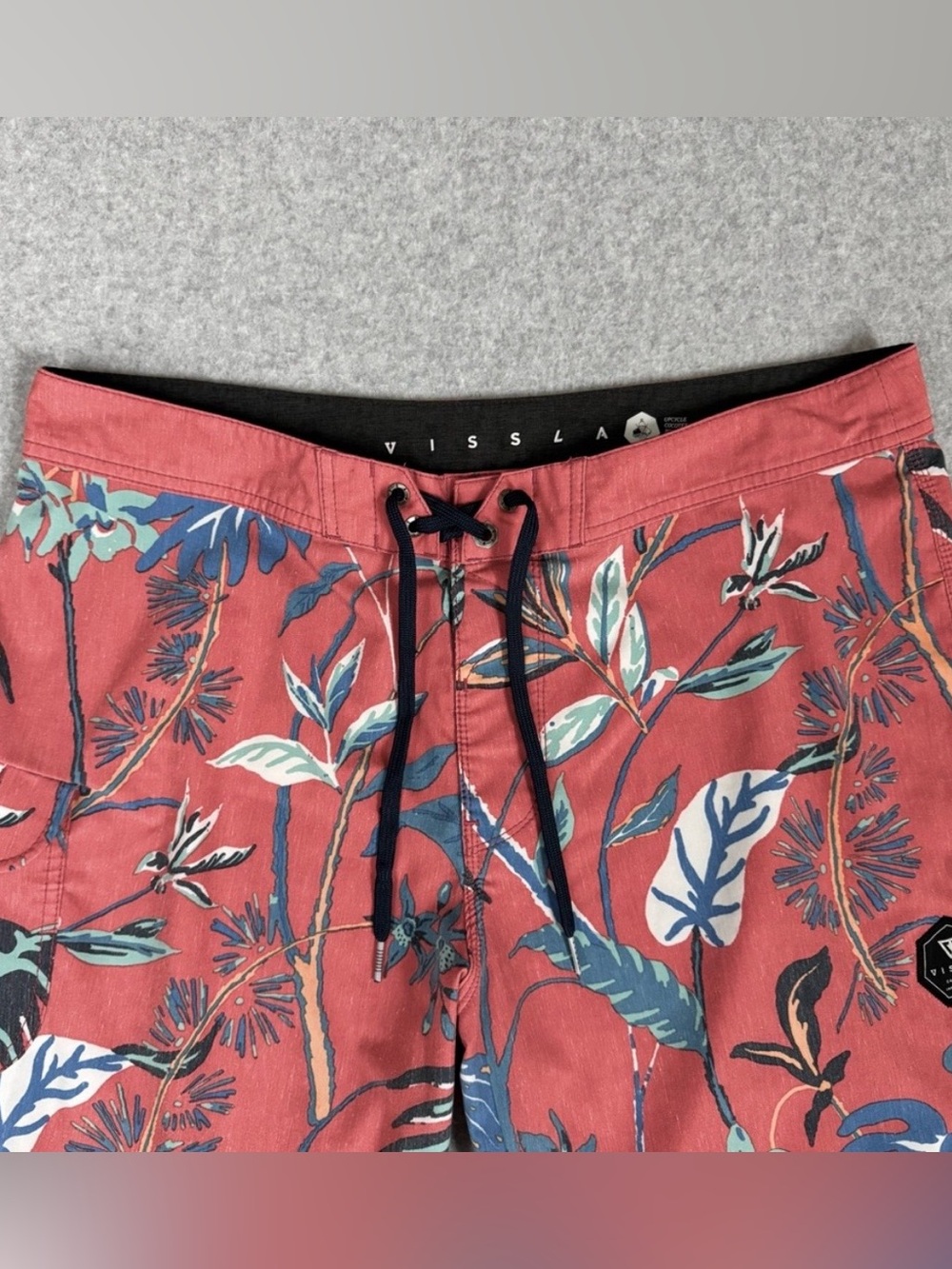 VISSLA Red Coral Floral Men's Swim Board Shorts Swim Trunks Tropical Size 36 - Picture 3 of 14